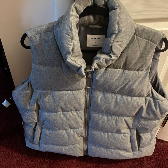 Old navy frost free gray vest - Picture 2 of 8